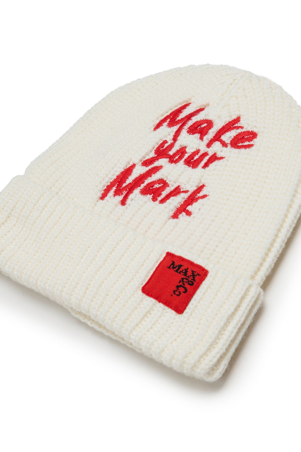 Gorra con inscripción y logo