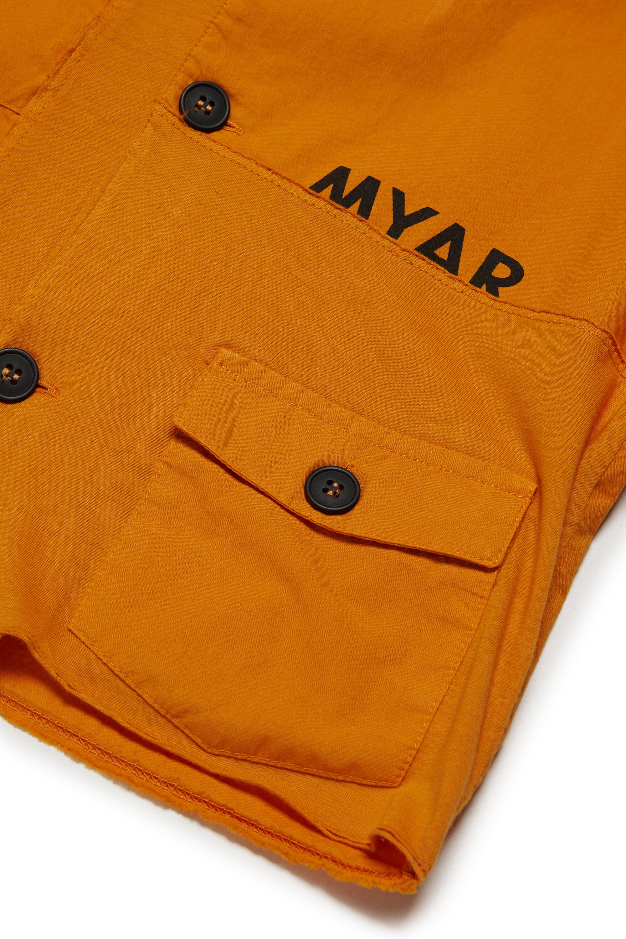 Camisa en tejido deadstock con logotipo MYAR
