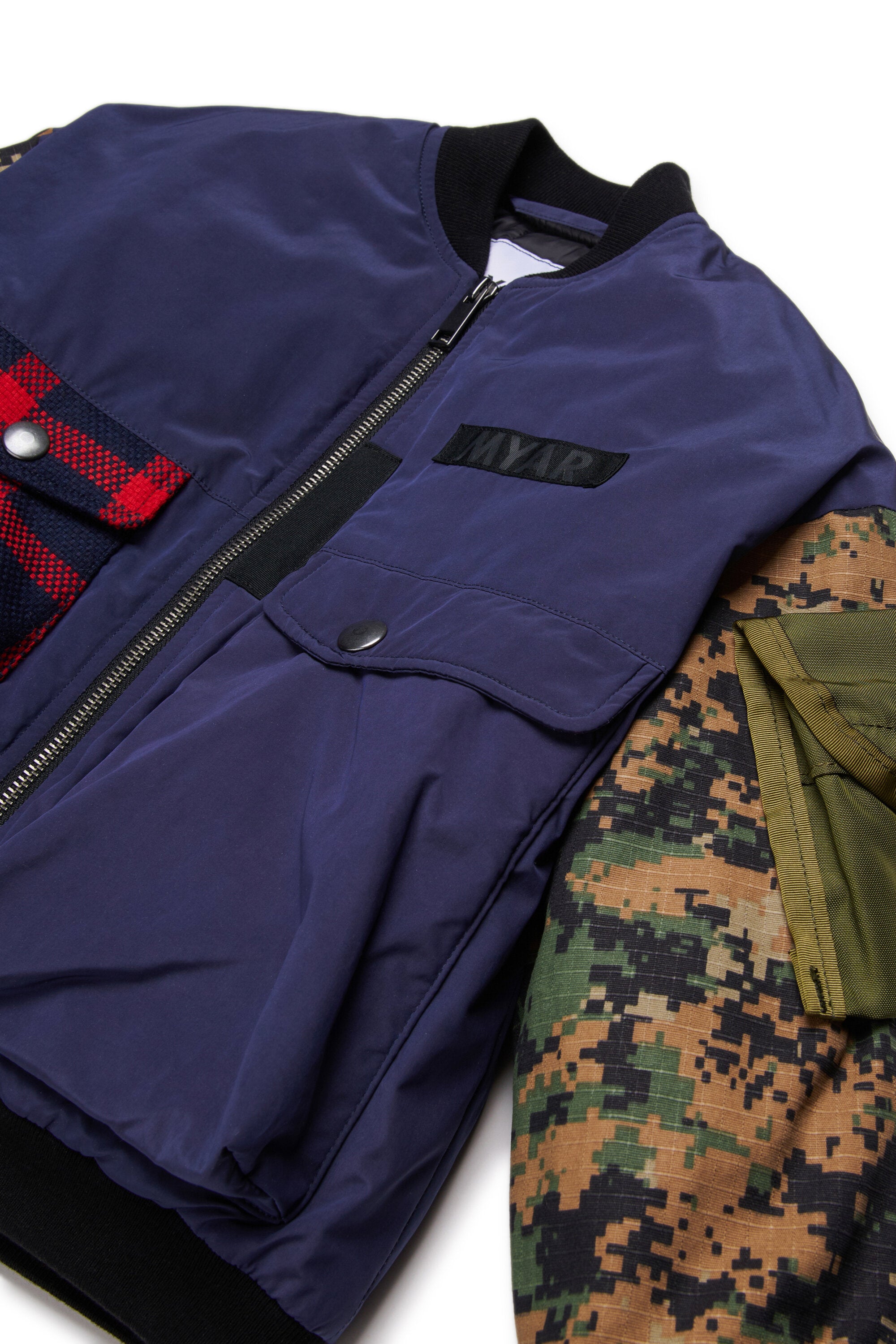 Chaqueta bomber camuflaje