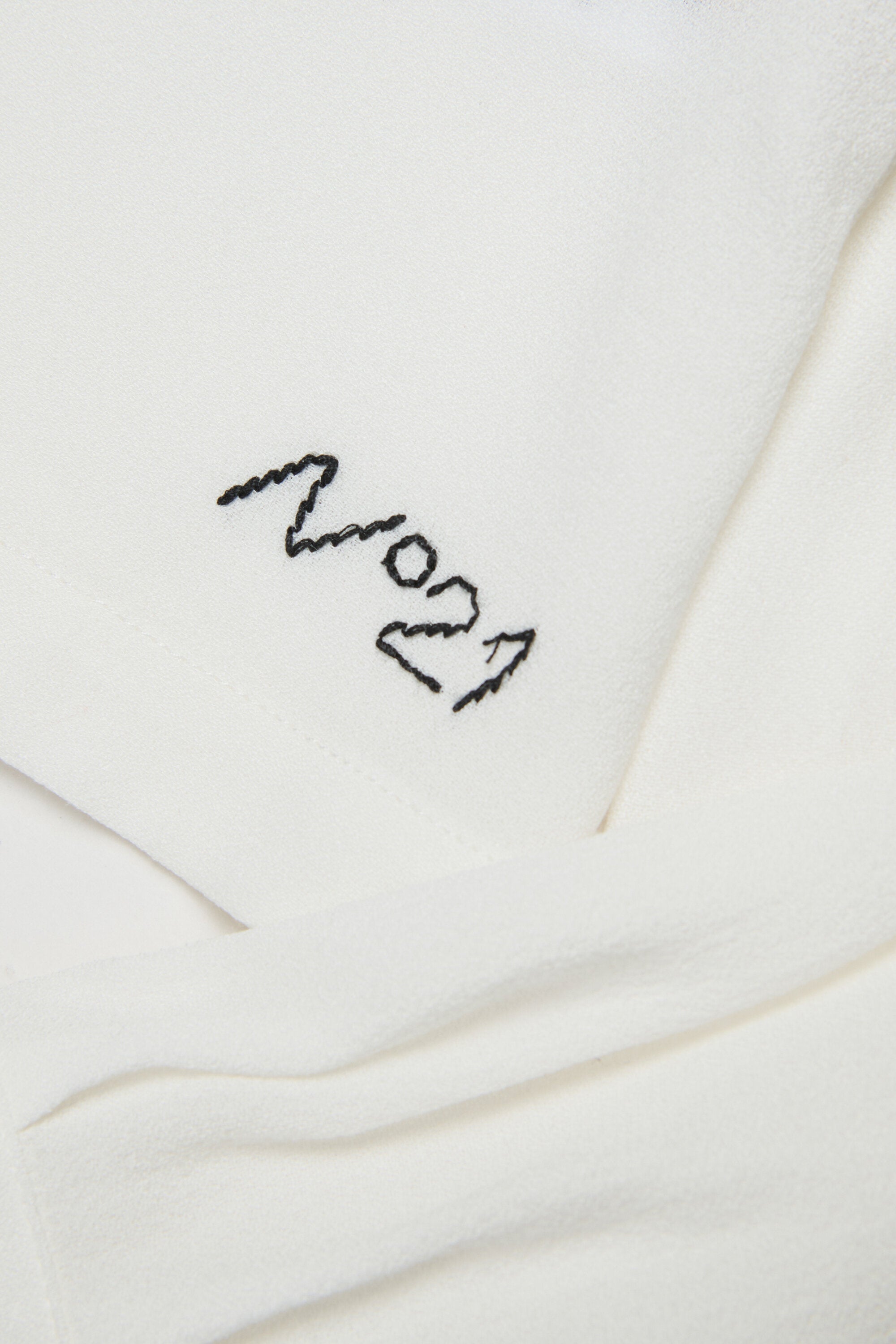 Camisa de crepé con lazo