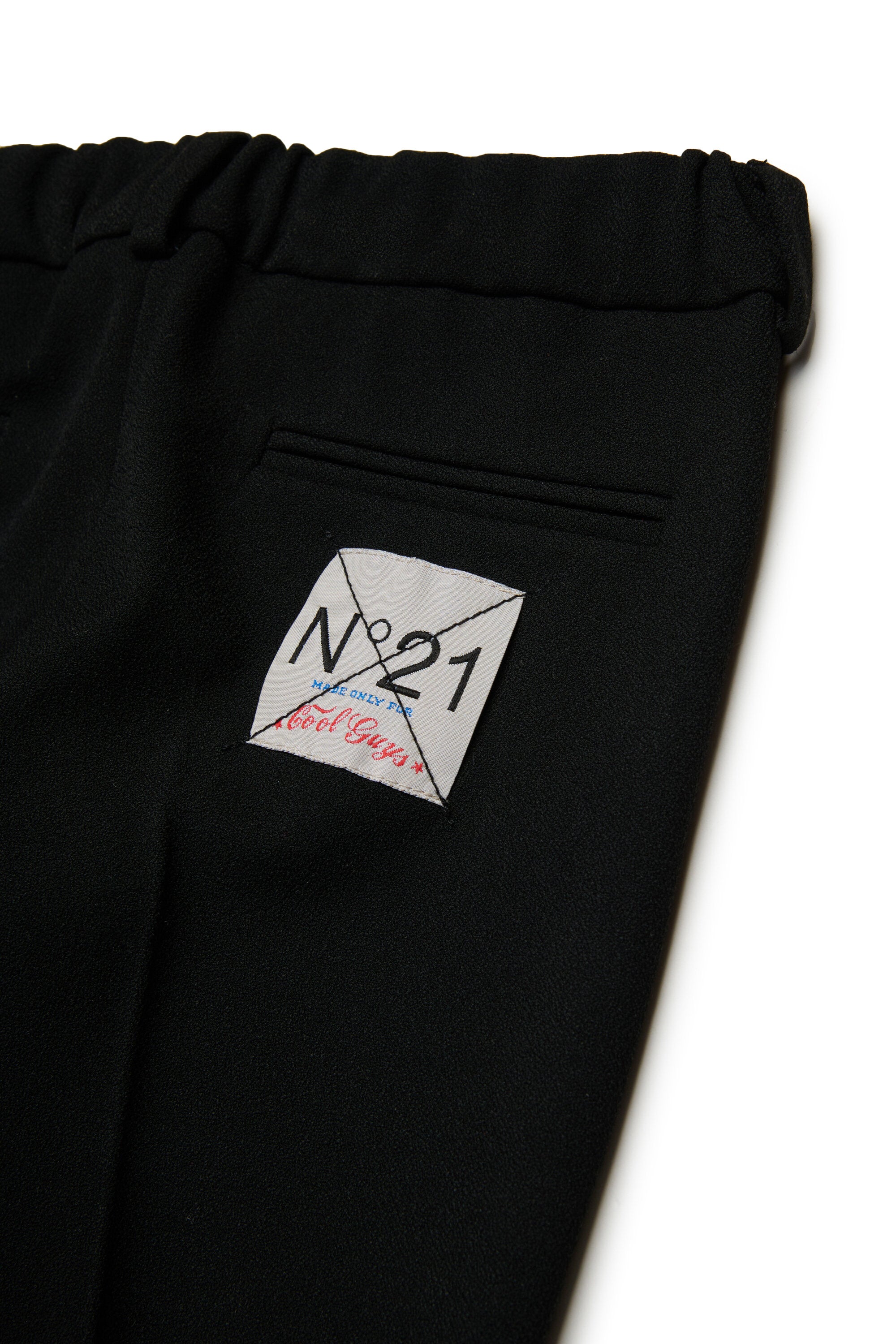 Pantalones clásicos de crepé con pliegue delantero