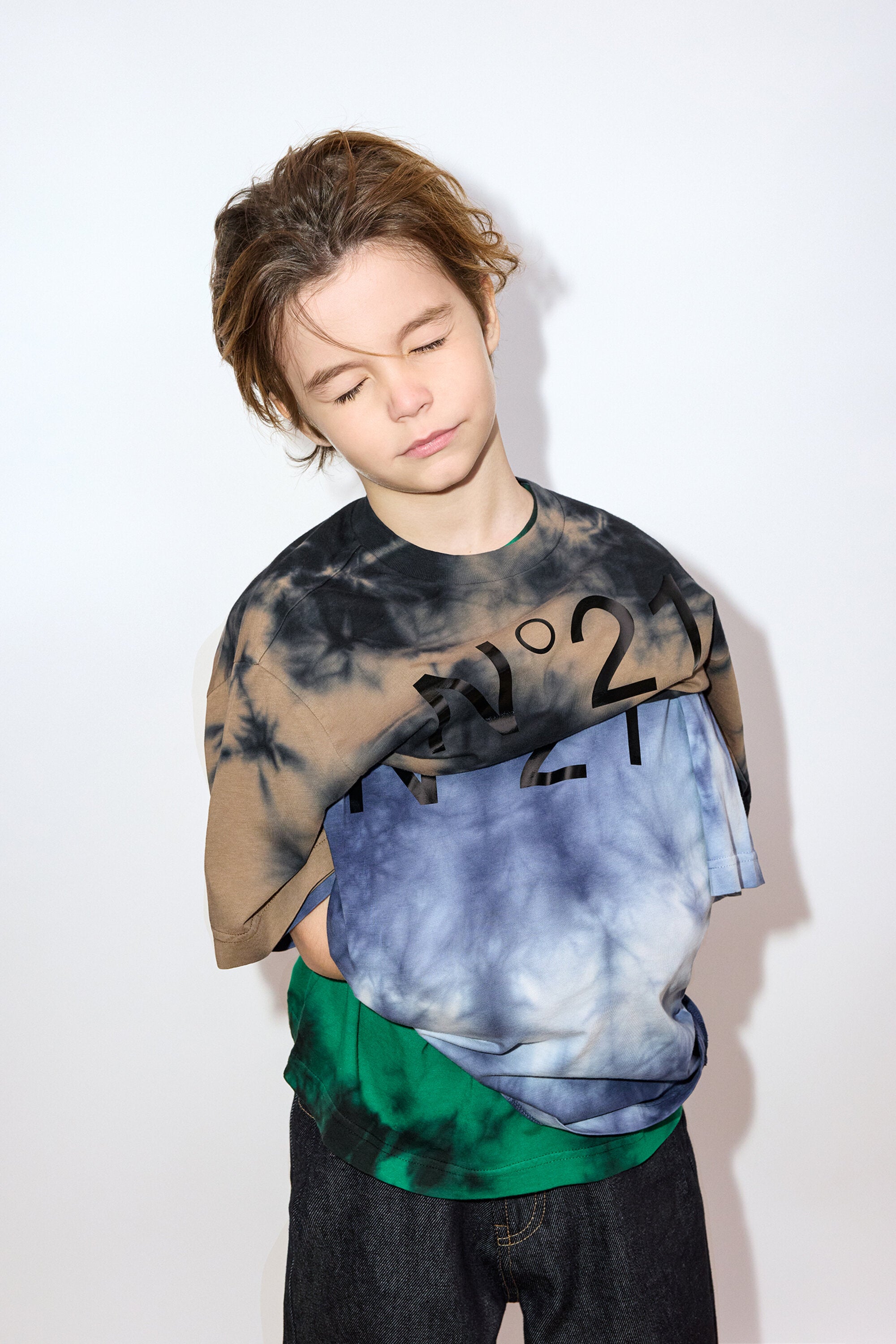 Camiseta de jersey tie-dye con logotipo