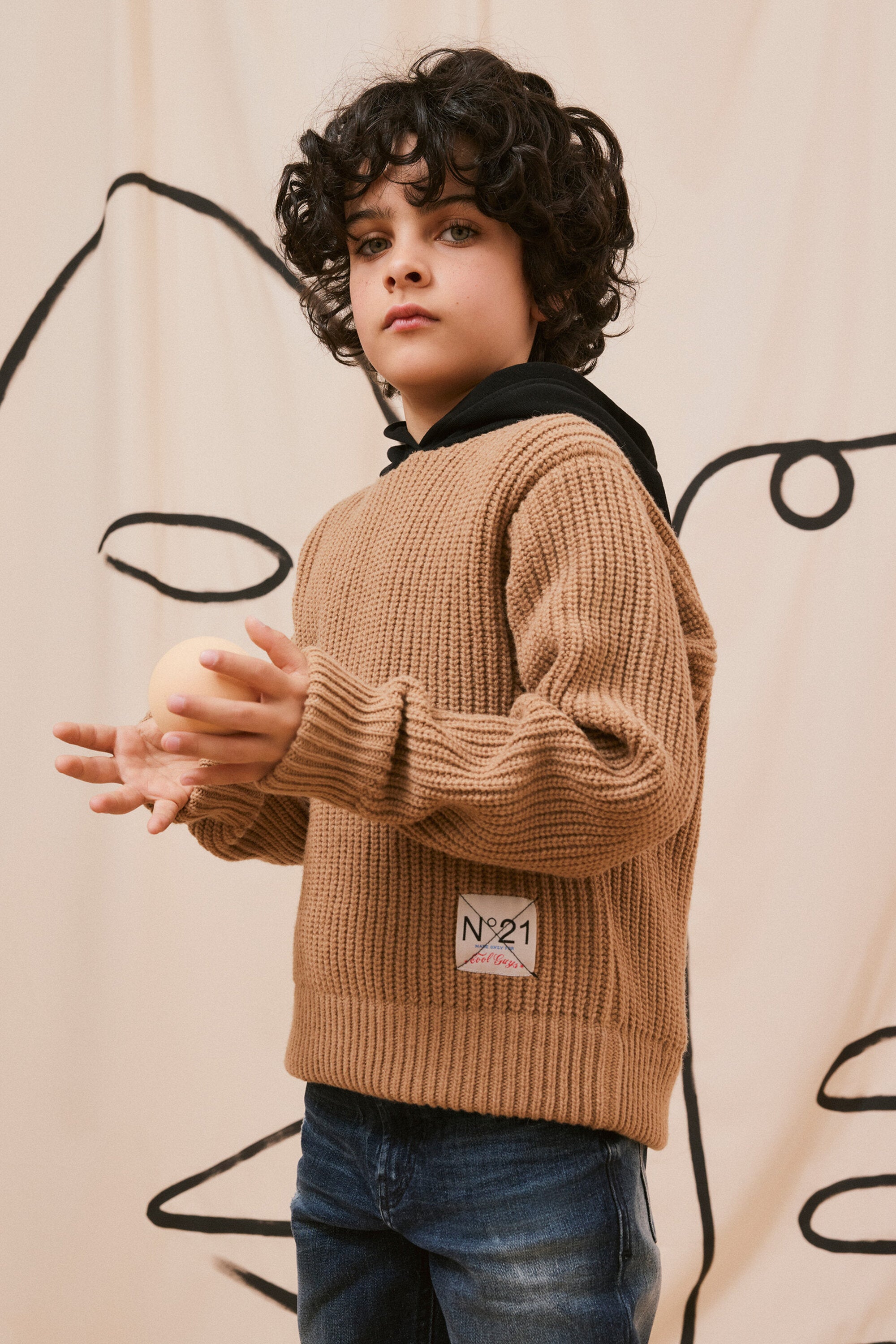 Jersey de punto de lana con capucha en contraste