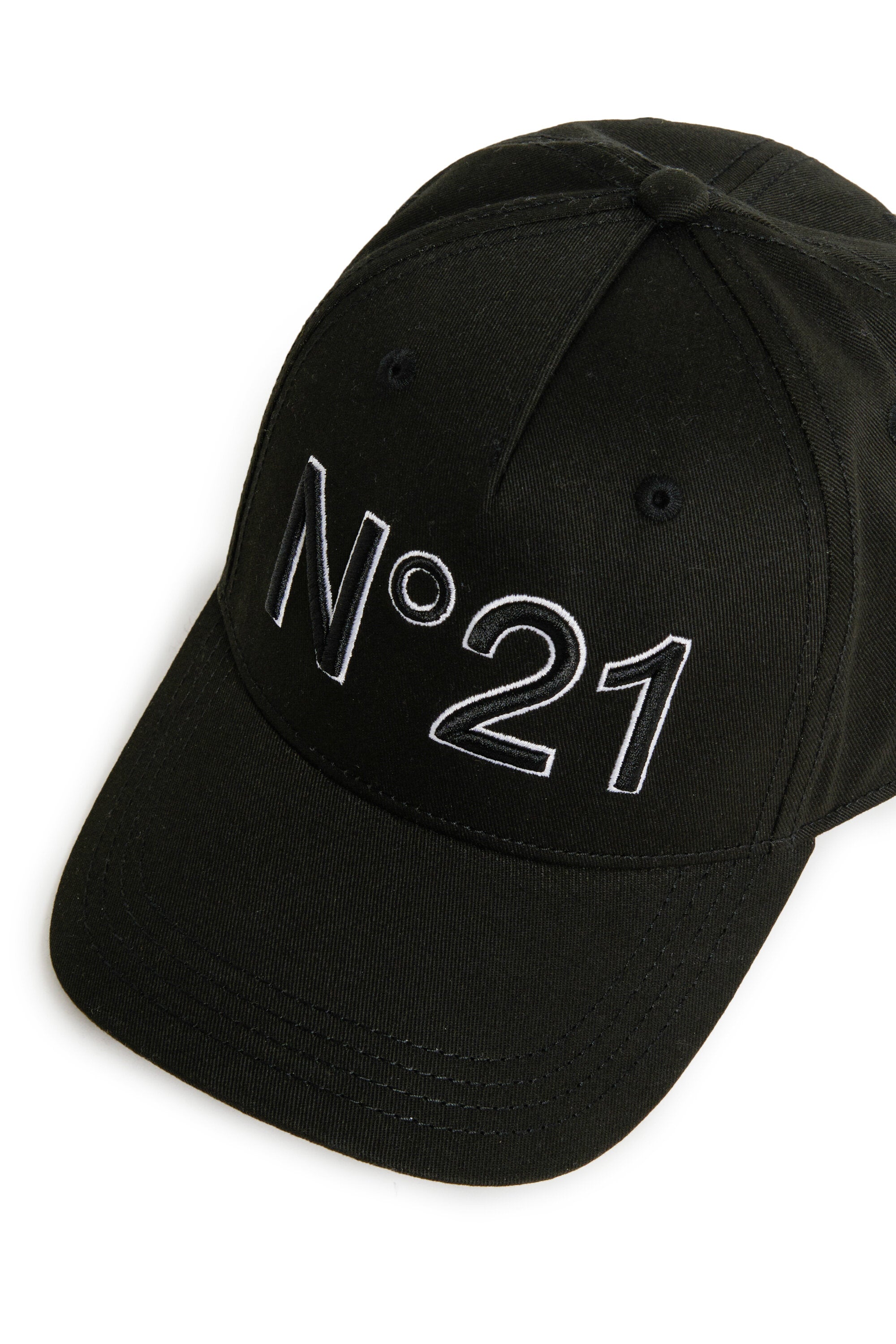 Gorra de béisbol con marca de gabardina