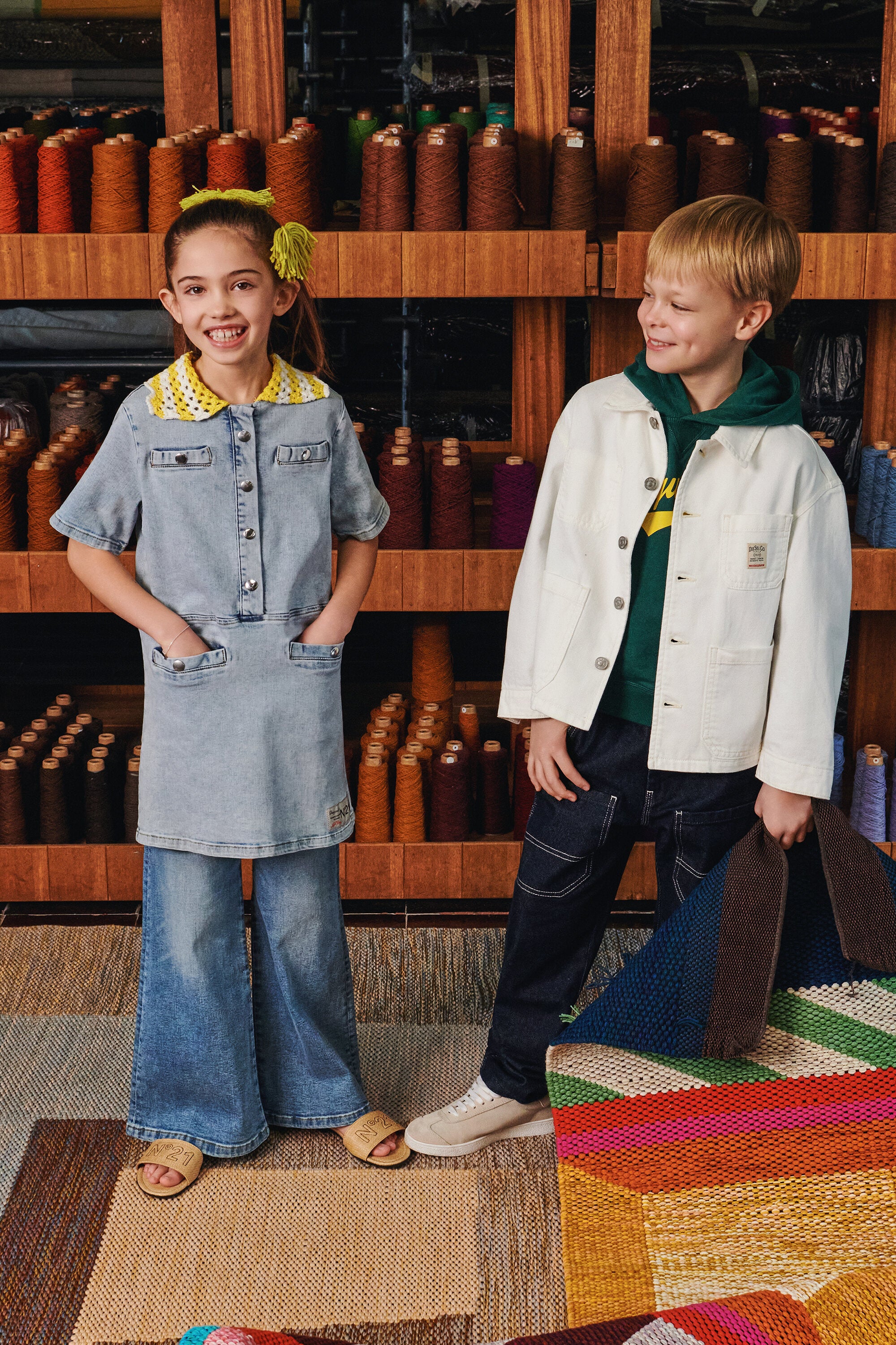 Dress with knitted collar