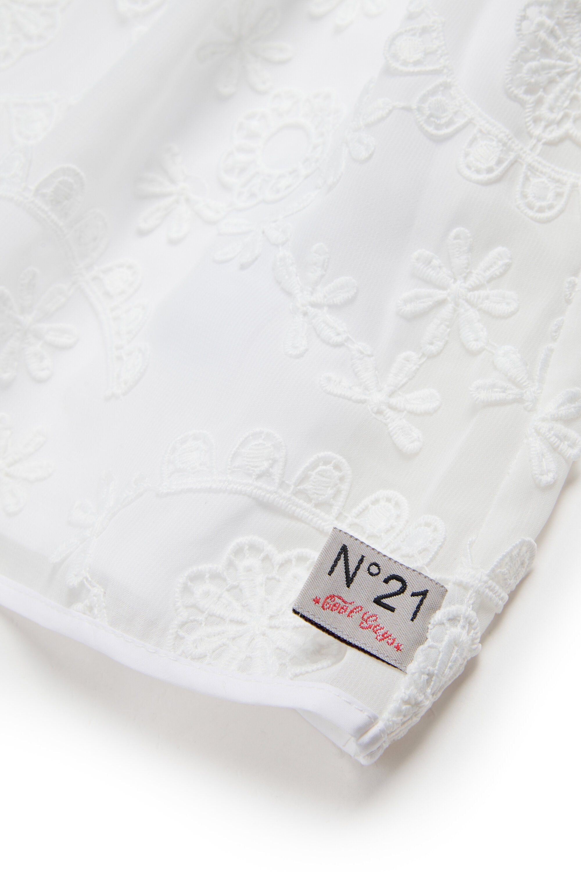 Vestido sin mangas con bordado