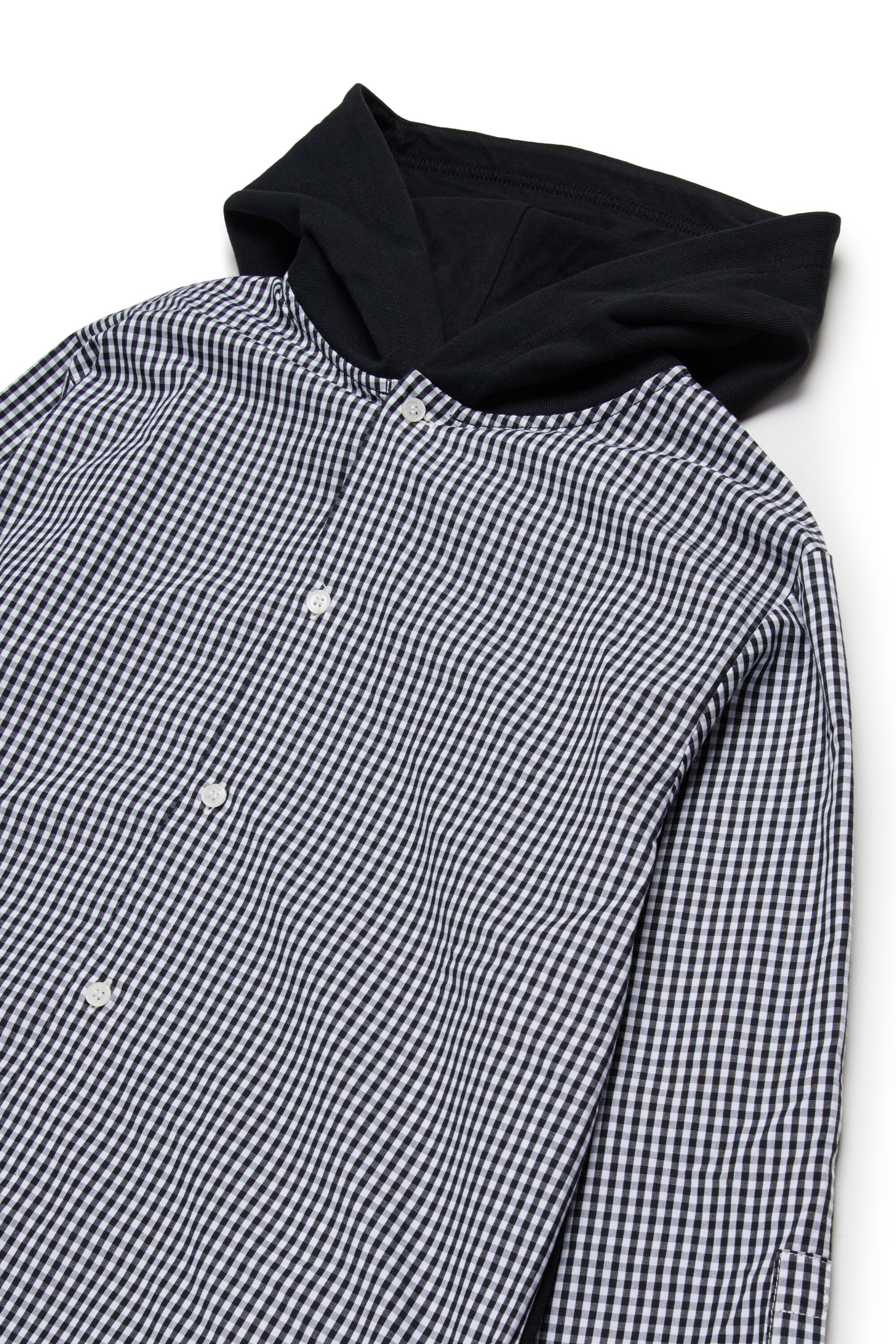 Shirt with logo