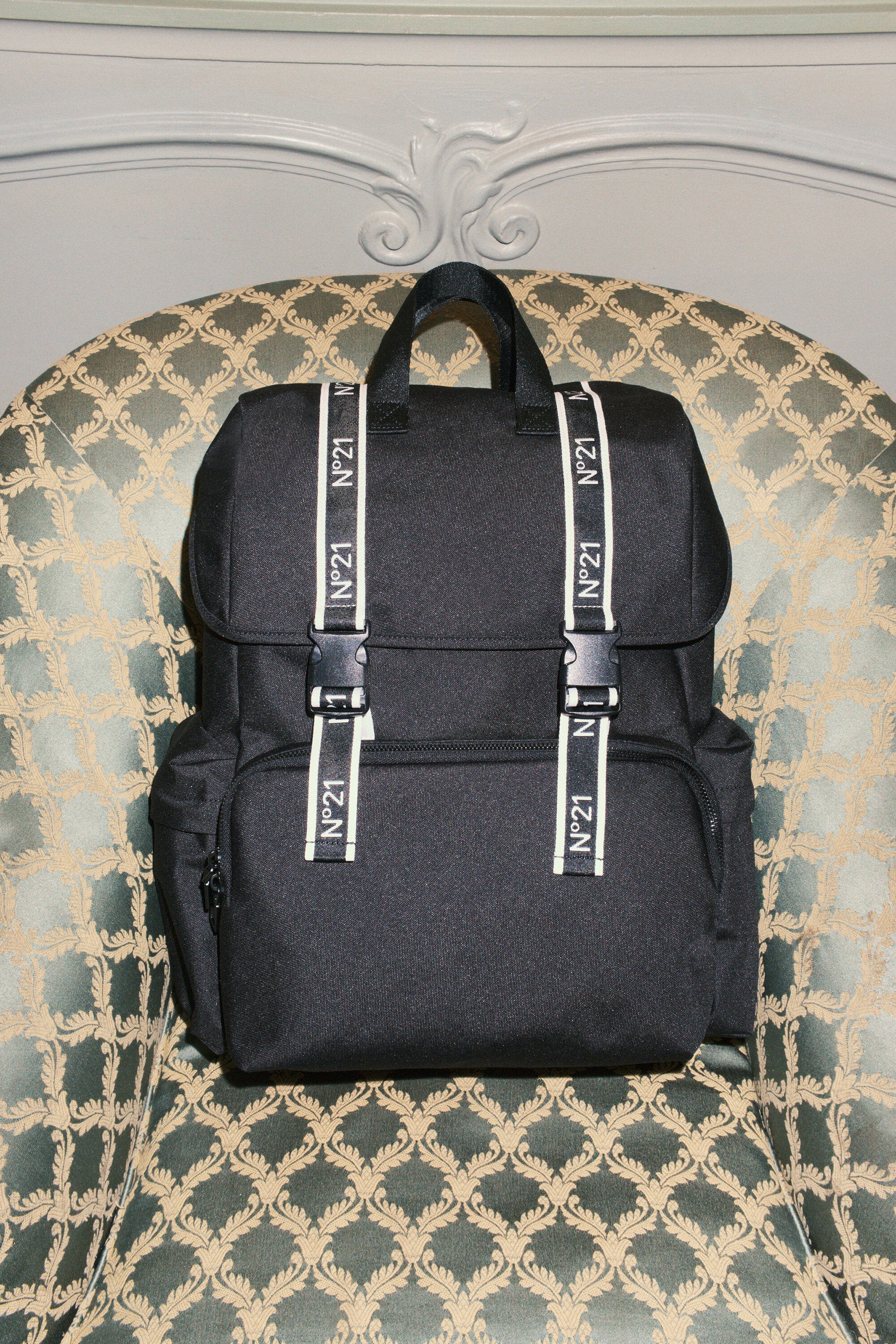 Mochila con logo