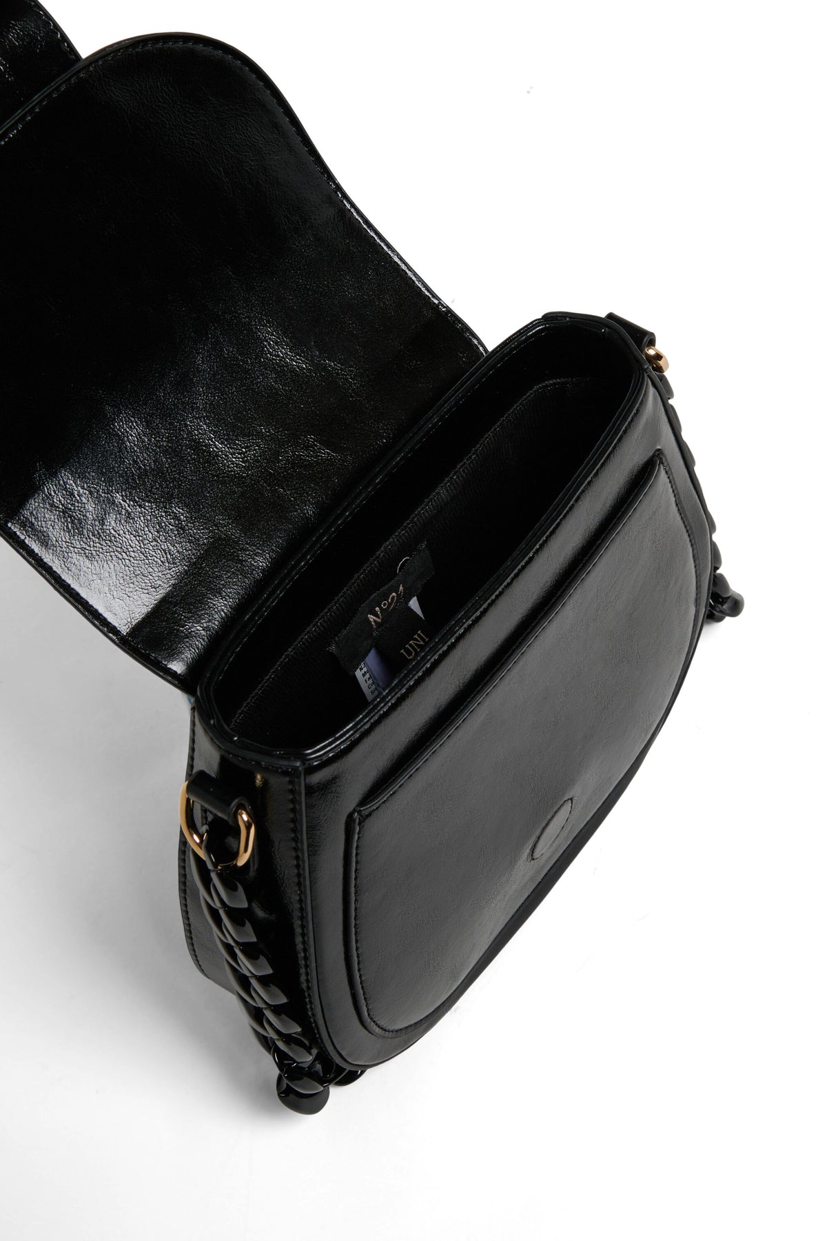 Bolso bandolera con detalle de hebilla