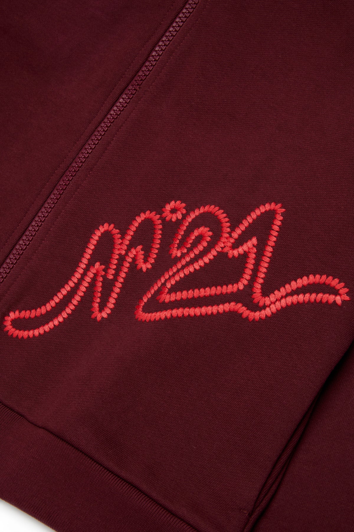 Sudadera con cremallera y logo