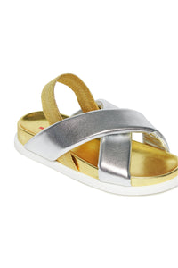 Criss-cross sandals in faux leather