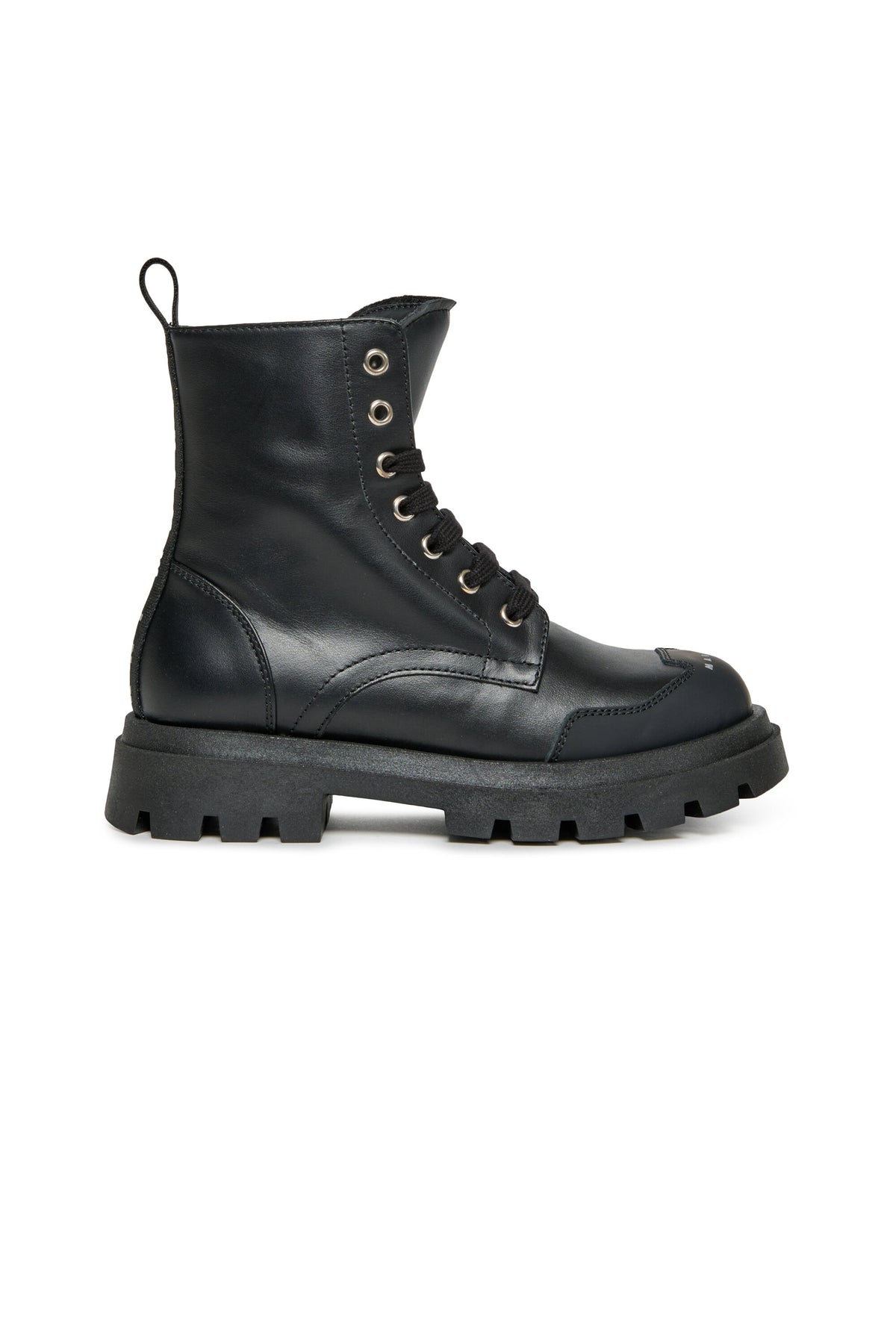 Botas militares con logo en la puntera