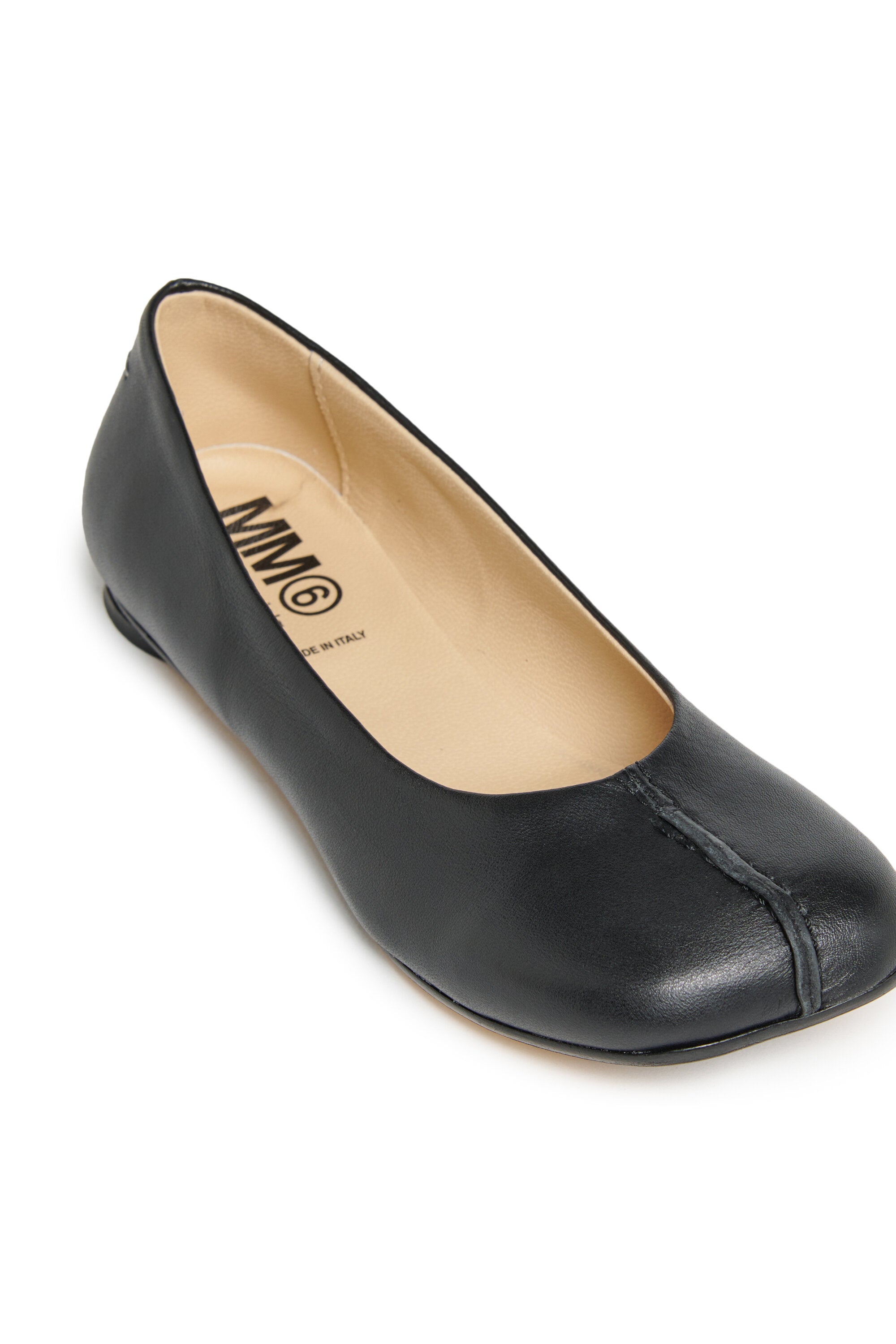Leather ballet flats with stitching on toe