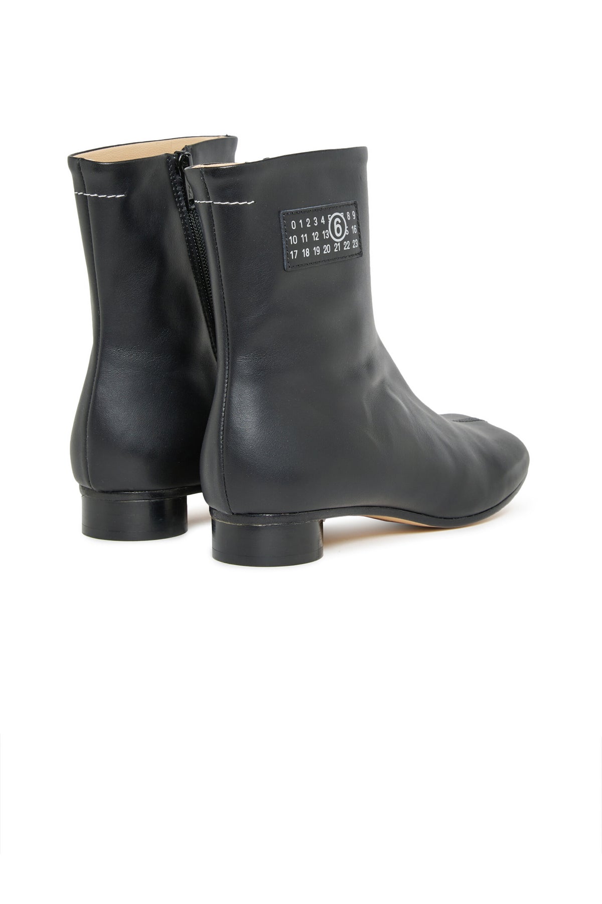Low leather boots with logo
