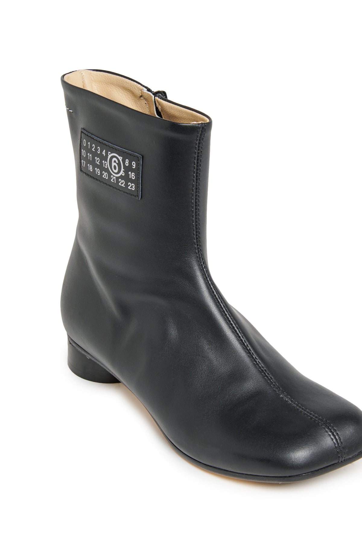 Low leather boots with logo