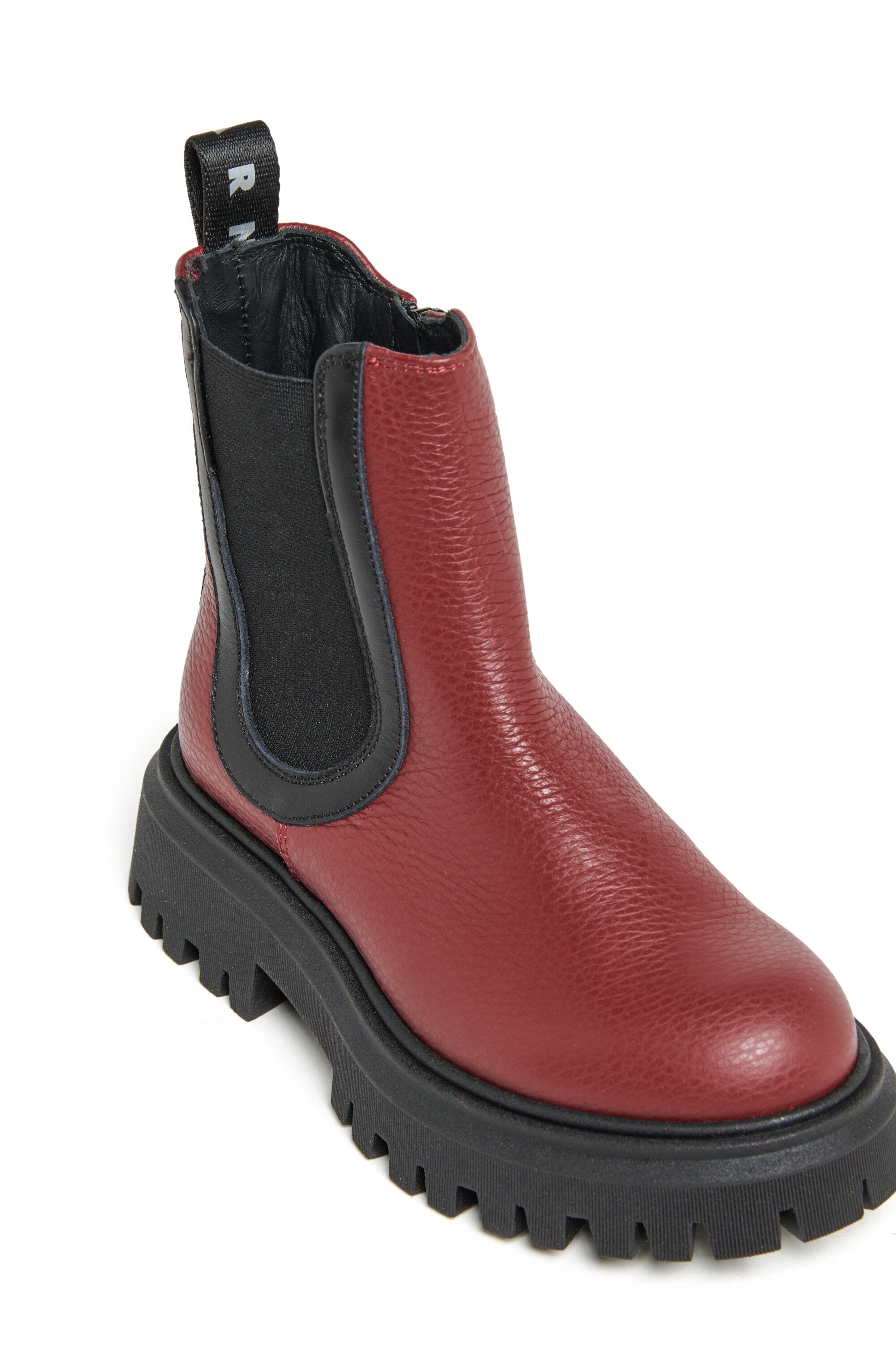 Chelsea boots with contrasting elastic bands