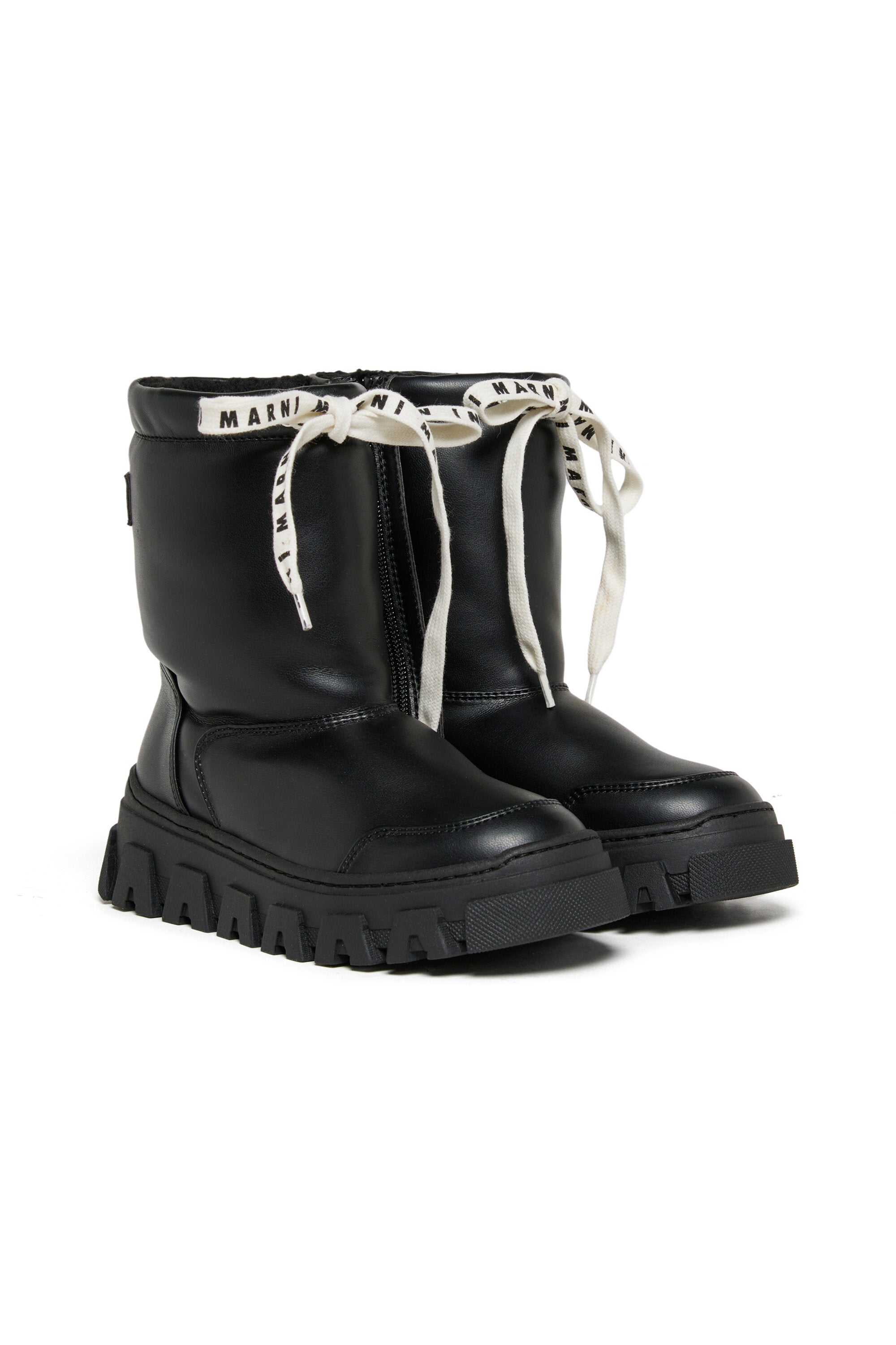 Snow boots with teddy interior