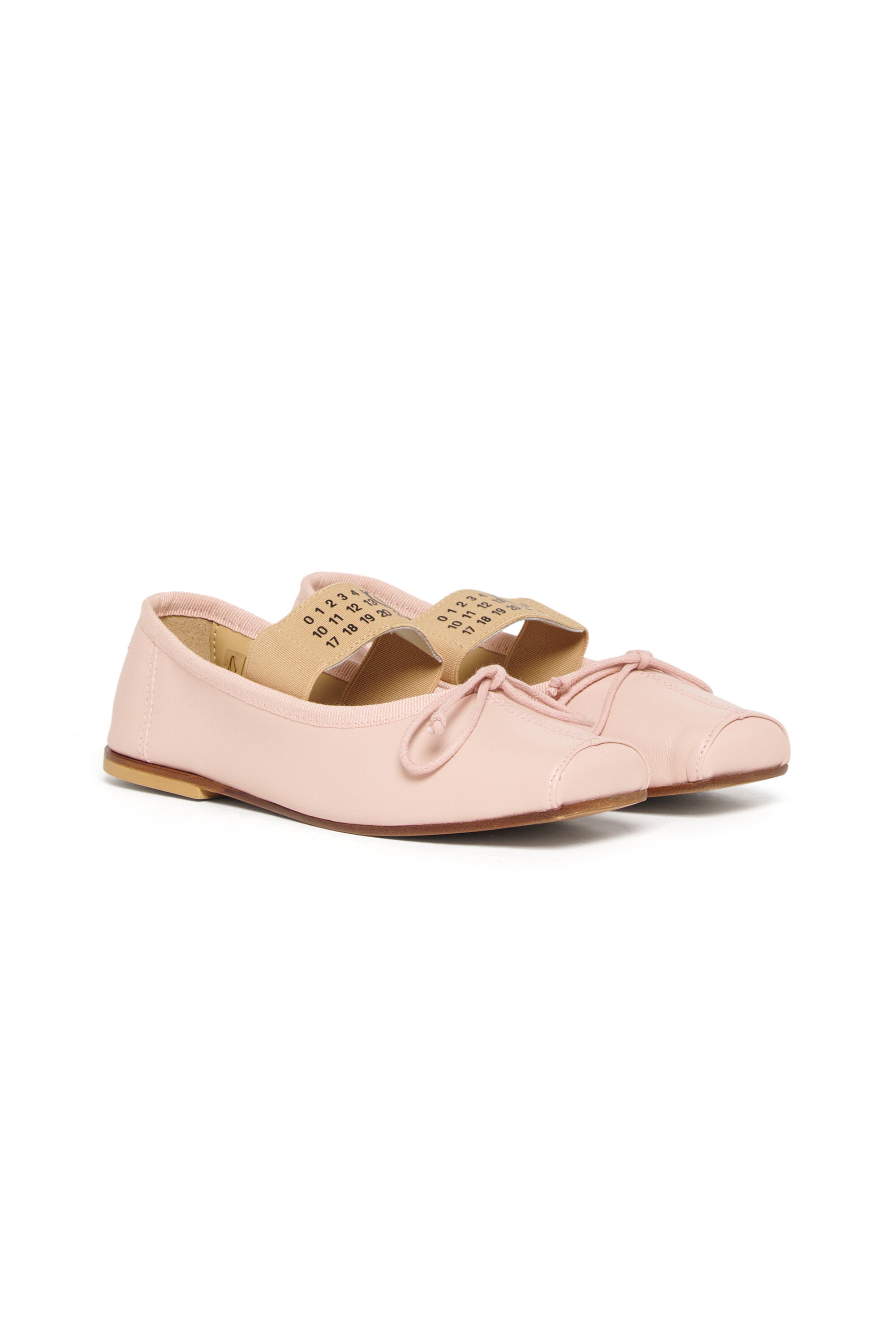 Ballet flat with elastic band