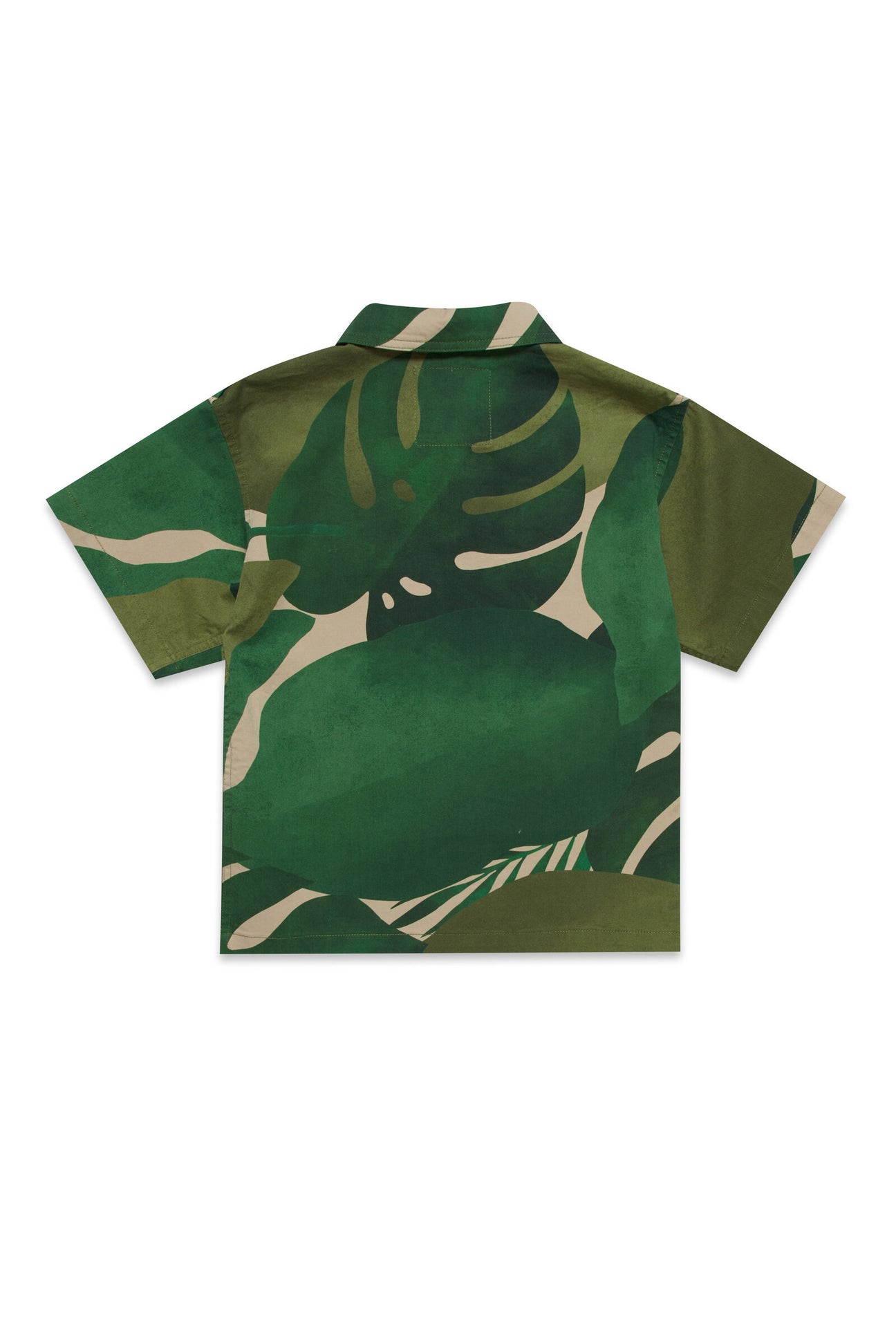 Camisa de tela en tejido deadstock con estampado de selva tropical Camisa de tela en tejido deadstock con estampado de selva tropical